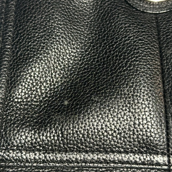 100% authentic Coach black leather crossbody / messenger bag - Picture 4 of 13